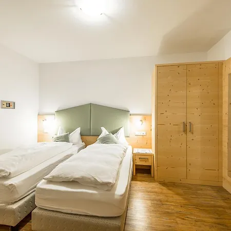 Penzion Garni Tyrolia 3*