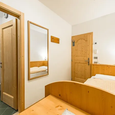 Garni Tyrolia 3* Campitello di Fassa
